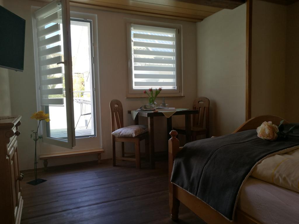 Pension Und Restaurant Reck Aulendorf Esterno foto