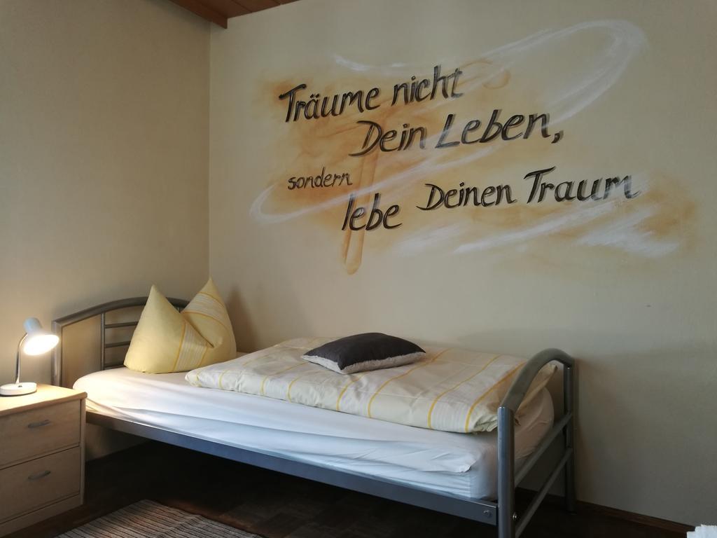 Pension Und Restaurant Reck Aulendorf Esterno foto