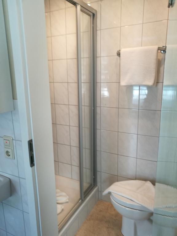 Pension Und Restaurant Reck Aulendorf Esterno foto