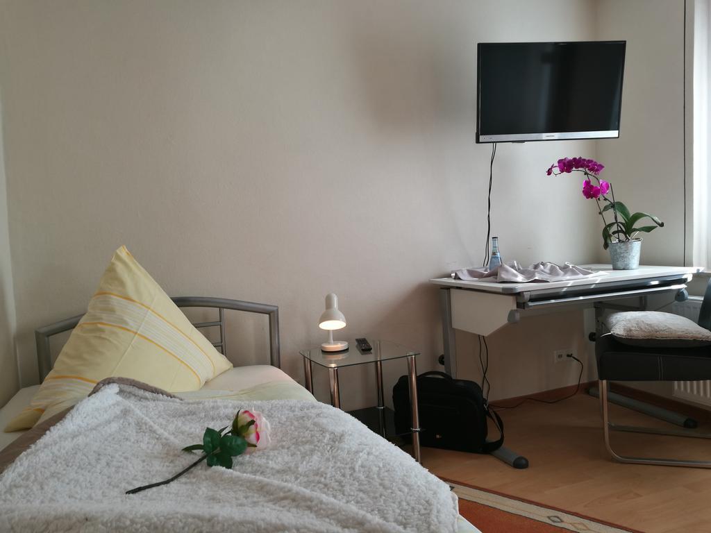 Pension Und Restaurant Reck Aulendorf Esterno foto