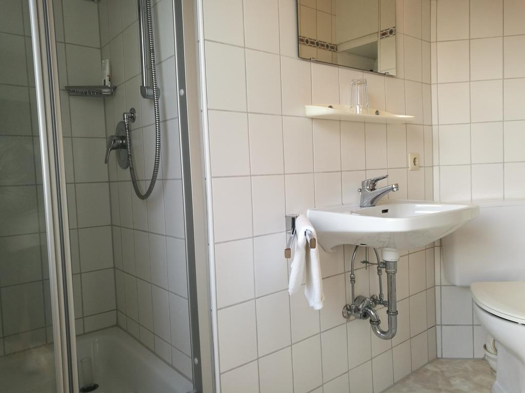 Pension Und Restaurant Reck Aulendorf Esterno foto