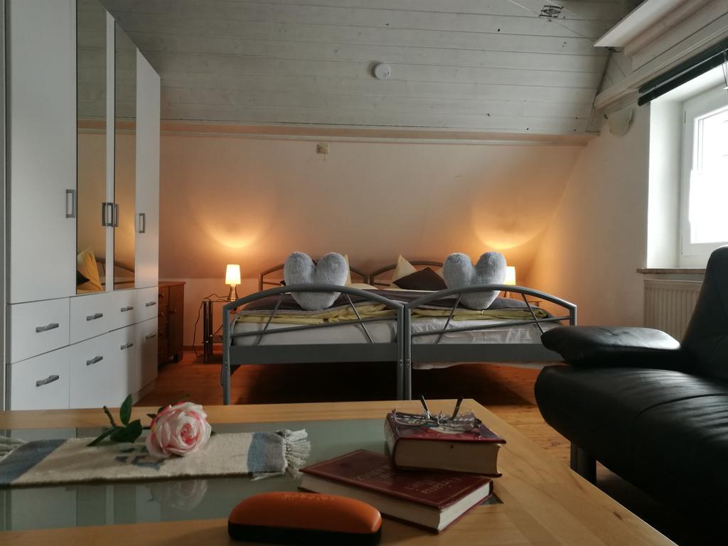 Pension Und Restaurant Reck Aulendorf Esterno foto